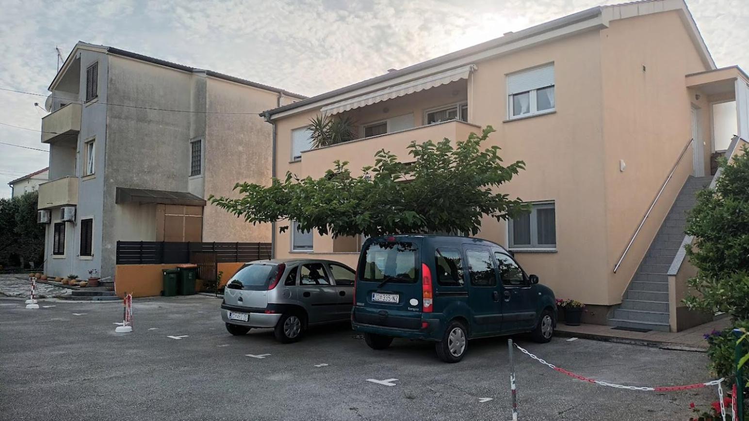 Apartment Marelja - Private Parking And Balcony ザダル エクステリア 写真
