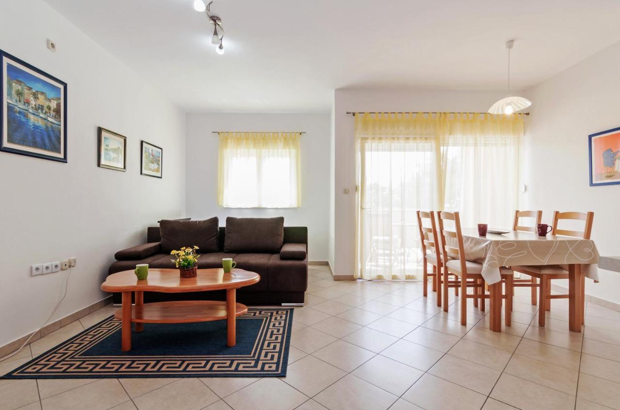 Apartment Marelja - Private Parking And Balcony ザダル エクステリア 写真