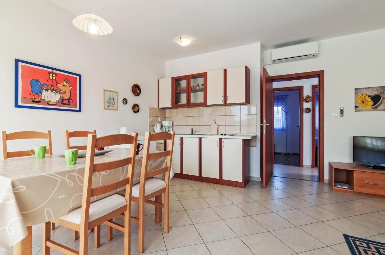 Apartment Marelja - Private Parking And Balcony ザダル エクステリア 写真