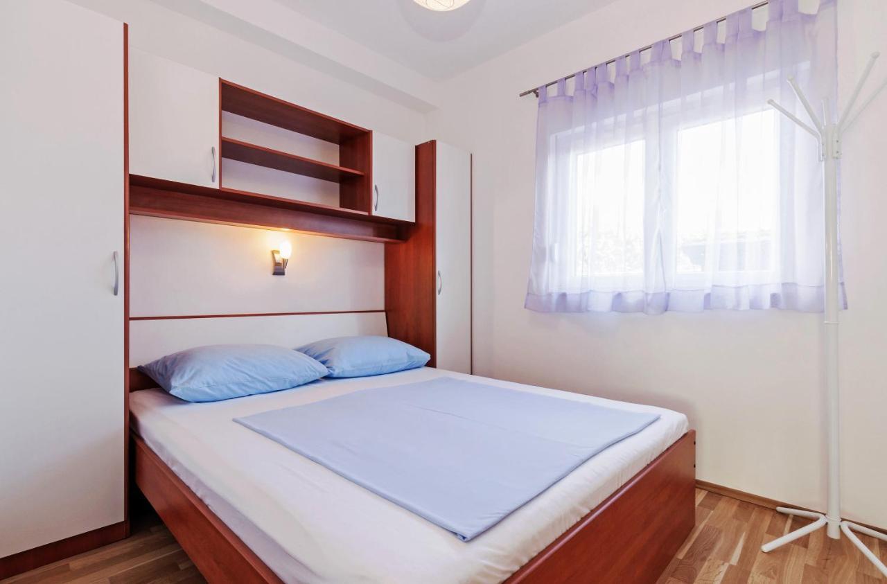 Apartment Marelja - Private Parking And Balcony ザダル エクステリア 写真