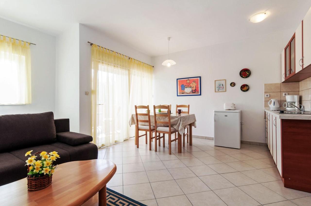 Apartment Marelja - Private Parking And Balcony ザダル エクステリア 写真