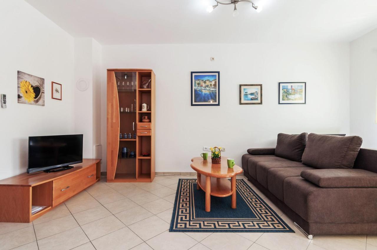 Apartment Marelja - Private Parking And Balcony ザダル エクステリア 写真